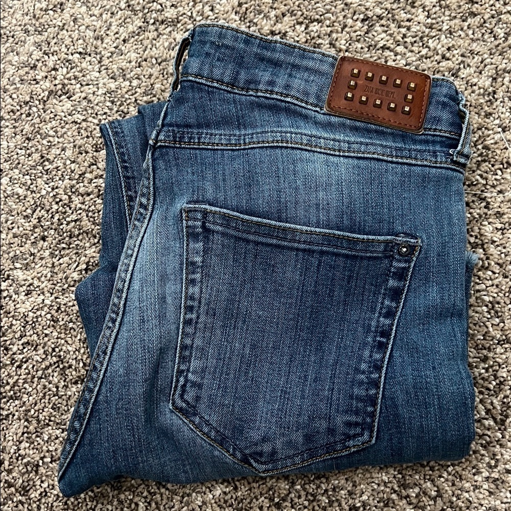 Zara Distressed Light Wash Skinny Jean Size 4